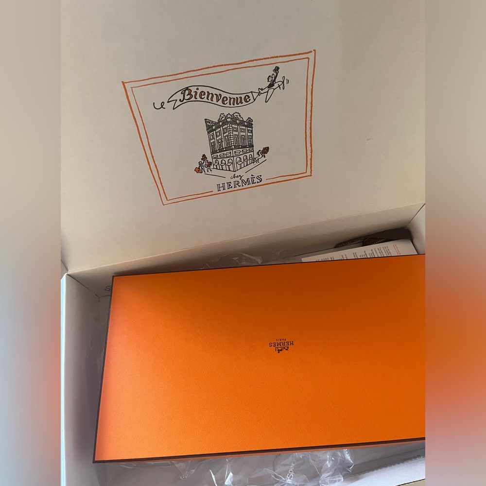 Hermes orange box for 90cm scarf (box only)